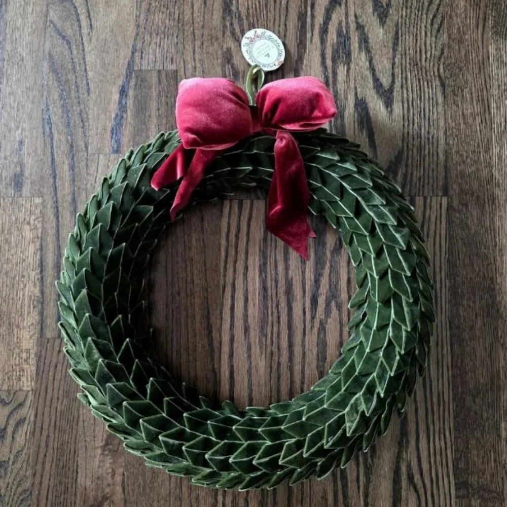 NWT WELLESLEY MANOR VELVET RIBBON HOLIDAY GREEN/RED WREATH